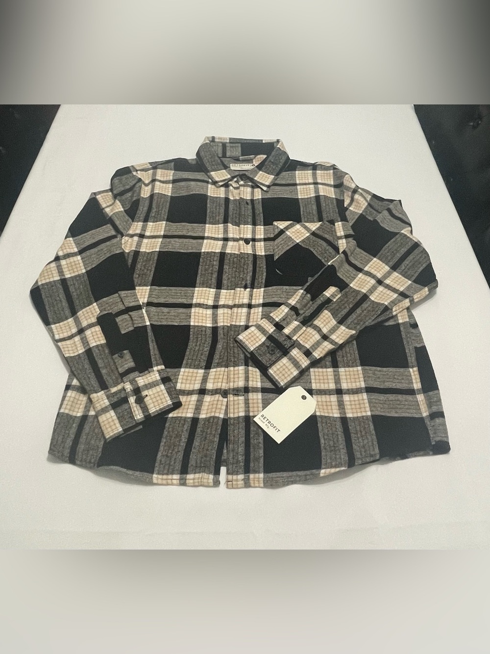 NWT Retrofit Mens Med Black, Gray & Cream Plaid Button-Up Shirt